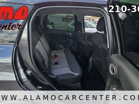 Used 2017 FIAT 500L Pop image 20