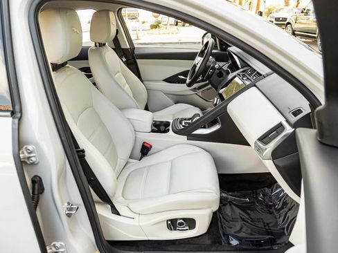 Used 2022 Jaguar E-PACE SE image 27