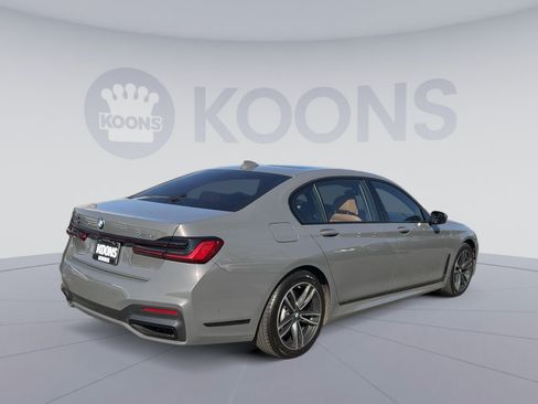 Used 2022 BMW 750i xDrive w/ Executive Package AWD/4WD image 7