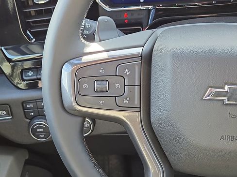 Used 2025 Chevrolet Silverado 1500 ZR2 w/ Technology Package image 18