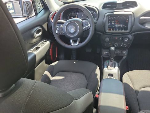 Used 2023 Jeep Renegade Trailhawk w/ Sun/Sound Group AWD/4WD image 12