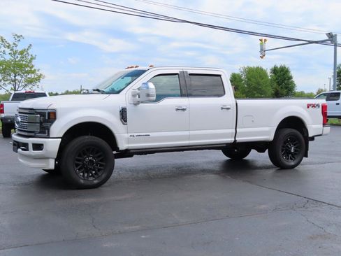Used 2017 Ford F350 Platinum w/ Platinum Ultimate Package AWD/4WD image 2