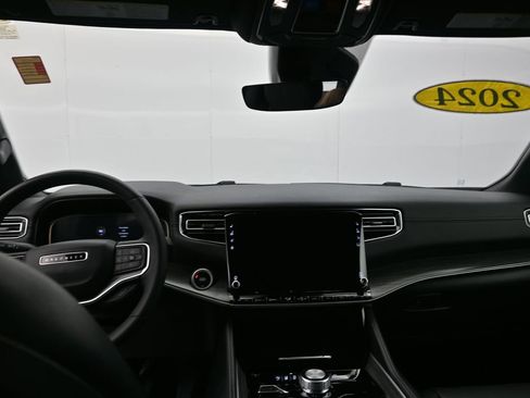 Used 2024 Jeep Wagoneer L Series II w/ Flexible Seating Group image 25