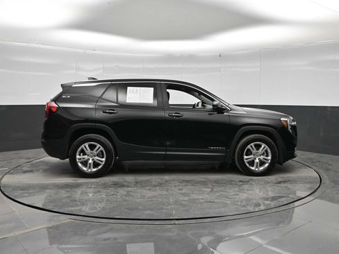 Used 2024 GMC Terrain SLE AWD/4WD image 9