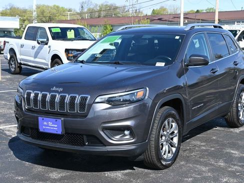 Used 2019 Jeep Cherokee Latitude Plus w/ Comfort/Convenience Group AWD/4WD image 5