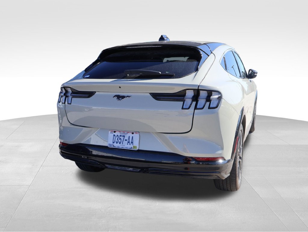 Used 2025 Ford Mustang Mach-E Premium w/ Sport Appearance Package AWD/4WD image 17
