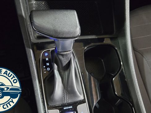 Used 2023 Hyundai Santa Cruz SE image 17