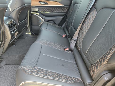 New 2026 Jeep Grand Cherokee Summit w/ Obsidian Package AWD/4WD image 22