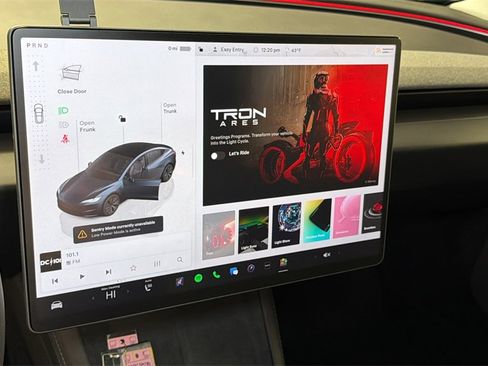 Used 2025 Tesla Model 3 Long Range image 30