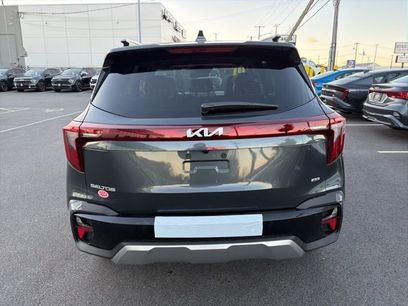 New 2026 Kia Seltos SX w/ SX Sunroof Package