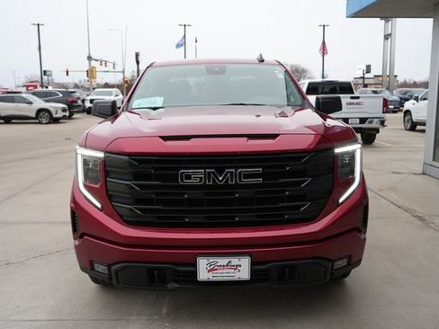 Used 2024 GMC Sierra 1500 Elevation image 30