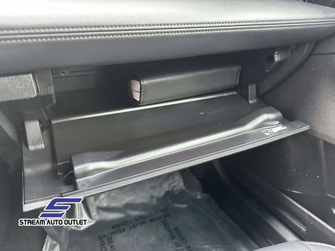 Used 2021 Toyota Avalon XLE image 34