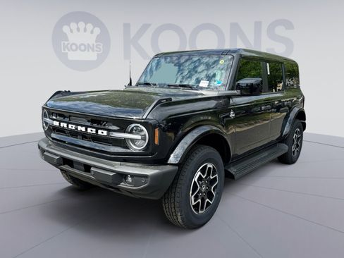 New 2026 Ford Bronco Outer Banks AWD/4WD image 1