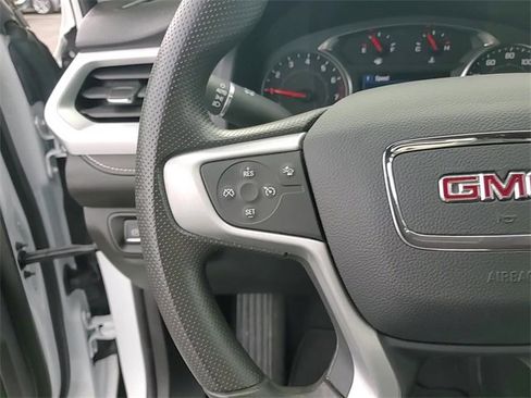 Certified 2023 GMC Acadia SLE w/ Driver Convenience Package image 14