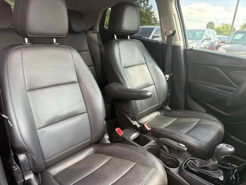 Used 2017 Buick Encore Essence FWD image 29