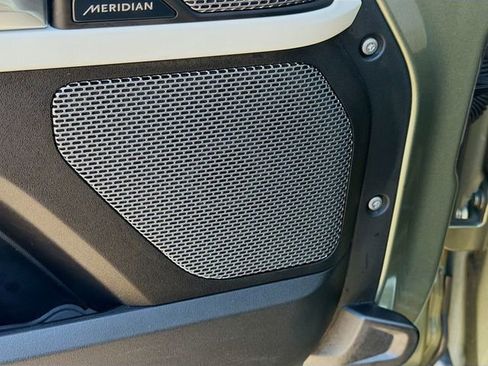 Used 2021 Land Rover Defender 110 SE image 24