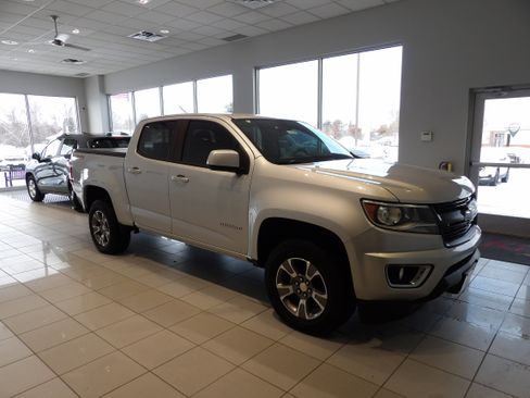 Used 2018 Chevrolet Colorado Z71 image 3