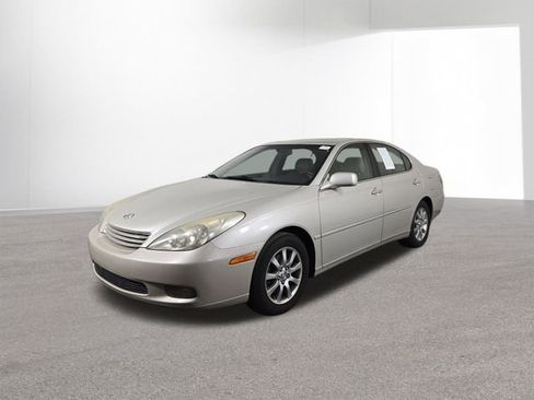 Used 2004 Lexus ES 330 image 2