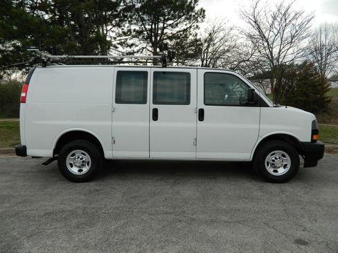 Used 2019 Chevrolet Express 2500 w/ Communications Package image 5