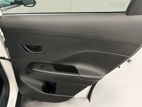 Used 2025 Hyundai Kona SEL image 30