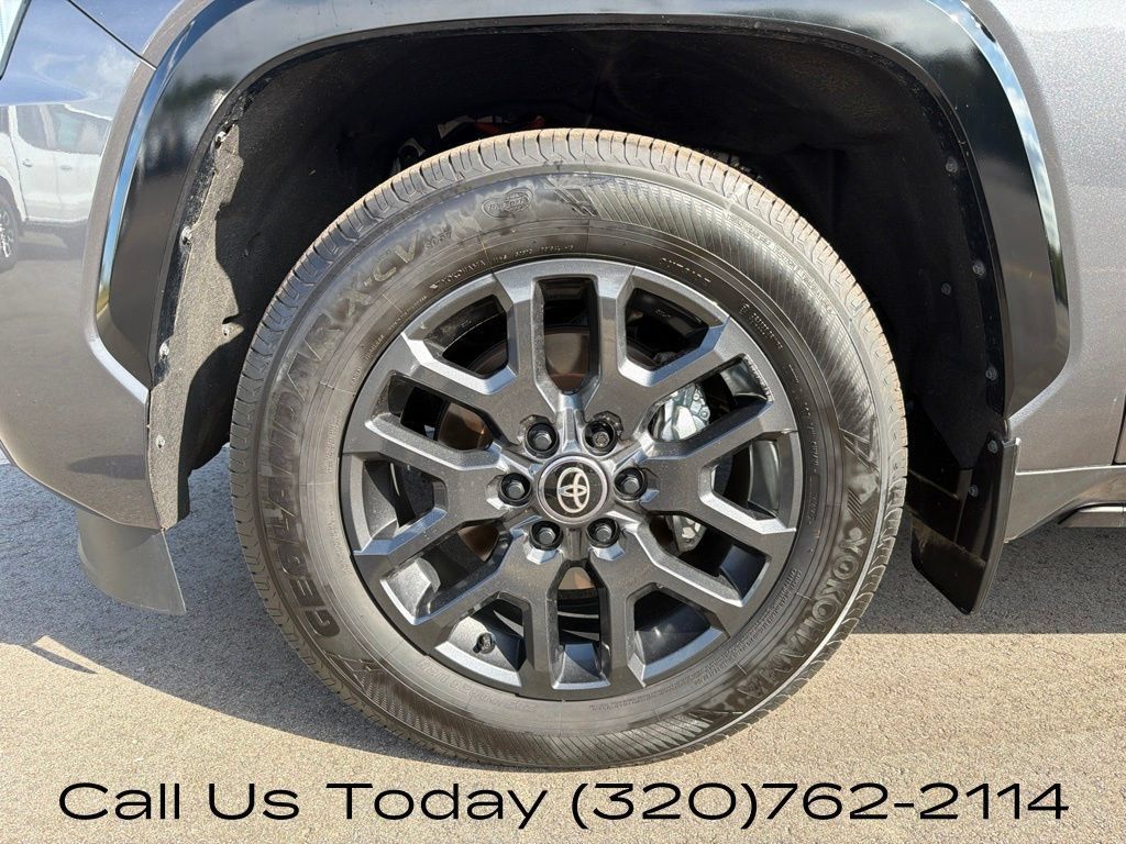 Used 2026 Toyota Sequoia Platinum AWD/4WD image 14