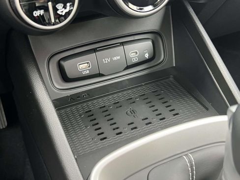 New 2026 Hyundai Venue SEL FWD image 27