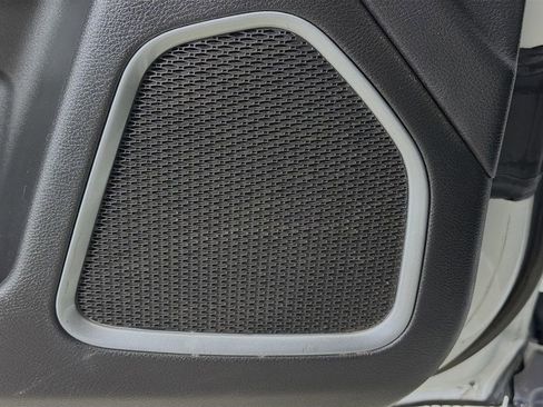 Used 2024 Jeep Compass Latitude image 20