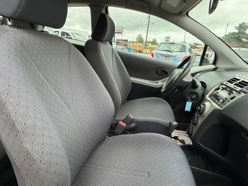 Used 2009 Toyota Yaris S FWD image 17