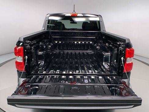 New 2025 Ford Maverick XL image 31