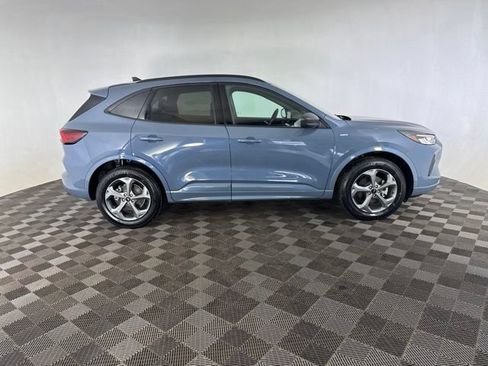 Used 2024 Ford Escape ST-Line w/ Tech Pack #1 AWD/4WD image 4