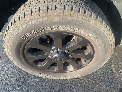 Used 2025 RAM 2500 Laramie AWD/4WD image 18