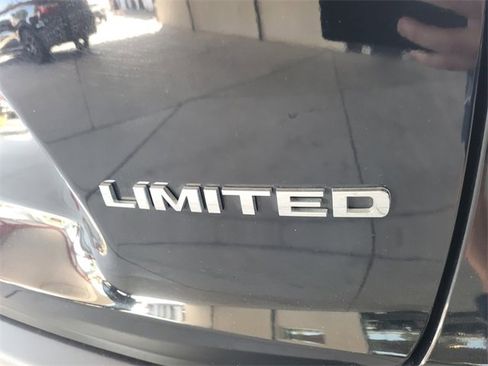 Used 2021 Jeep Cherokee Limited w/ Elite Package image 13