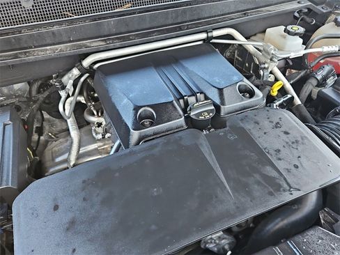 Used 2024 Chevrolet Colorado Trail Boss w/ Technology Package image 13