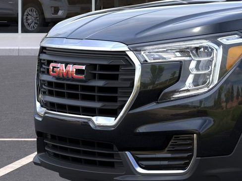 Used 2023 GMC Terrain SLE FWD image 13