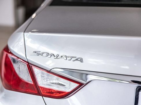 Used 2013 Hyundai Sonata Limited FWD image 15