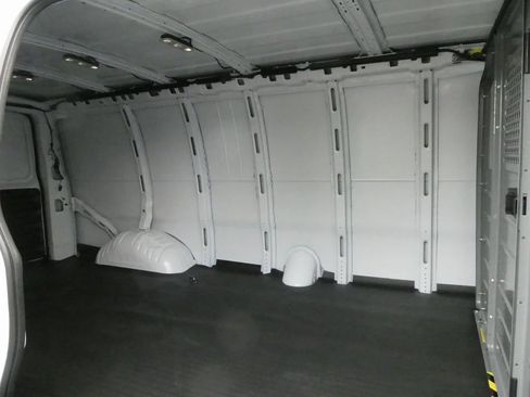 New 2025 GMC Savana 2500 Work Van w/ Driver Convenience Package image 28