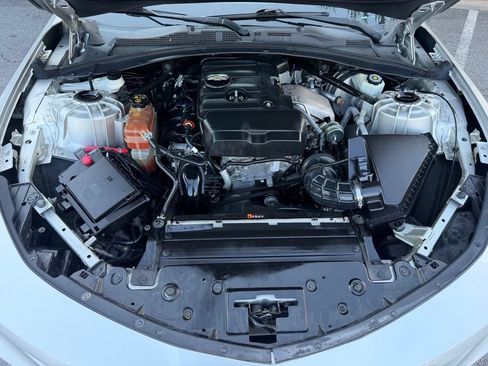 Used 2018 Chevrolet Camaro LT RWD image 6