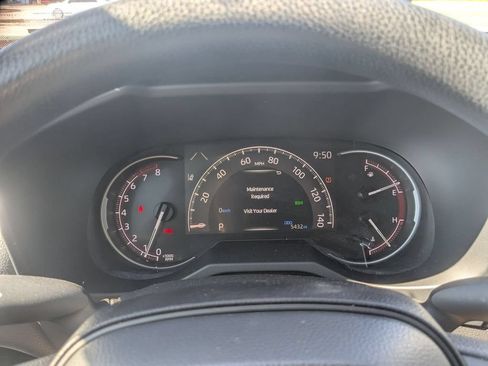 Used 2025 Toyota RAV4 LE FWD image 17