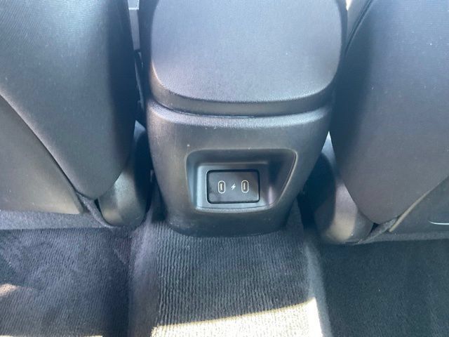 Used 2025 Hyundai Elantra SEL FWD image 13