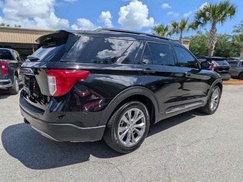 Certified 2023 Ford Explorer XLT w/ Equipment Group 202A RWD image 3