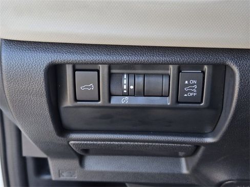 Certified 2025 Subaru Forester Limited image 26