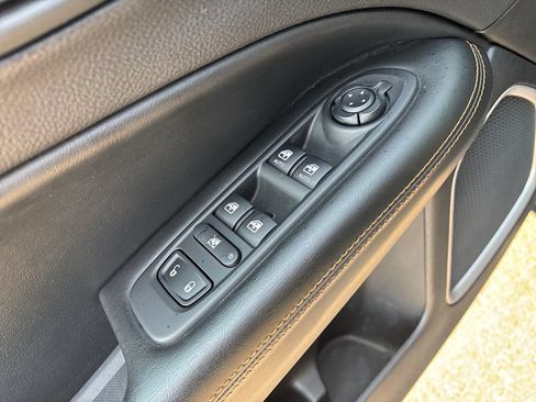 Used 2018 Jeep Compass Limited w/ Navigation Group AWD/4WD image 32