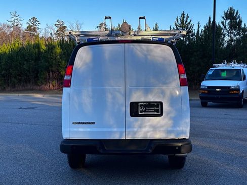 Used 2025 Chevrolet Express 2500 Extended w/ Communications Package image 10
