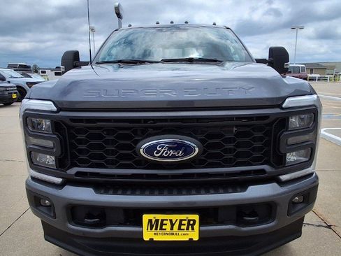 Used 2024 Ford F250 XL w/ STX Appearance Package AWD/4WD image 3
