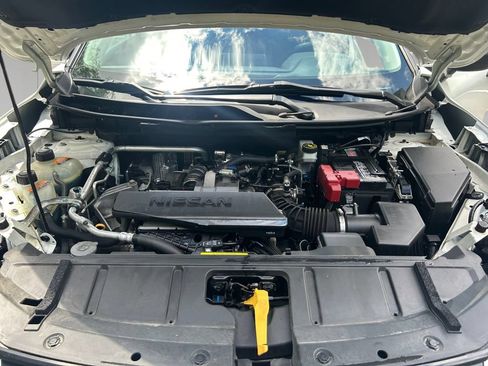 Used 2024 Nissan Rogue S AWD/4WD image 20