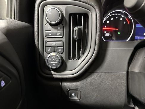 Used 2021 Chevrolet Silverado 1500 W/T w/ WT Value Package image 18