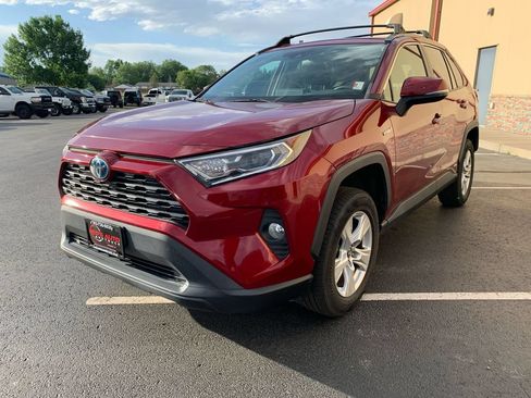 Used 2020 Toyota RAV4 XLE w/ Convenience Package AWD/4WD image 5