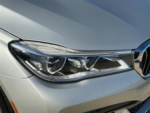 Used 2016 BMW 750i xDrive image 17