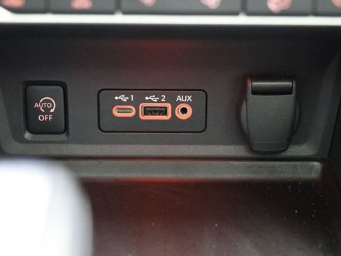 Used 2024 Nissan Sentra SR w/ SR Premium Package image 26