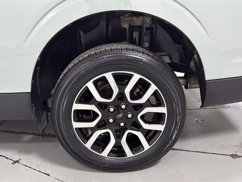 Used 2022 Ford Maverick Lariat w/ Lariat Luxury Package image 23